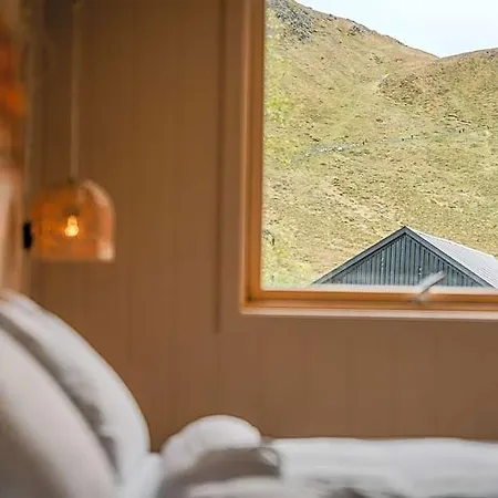 Ryten & Kvalvika Trail Farm Hotel *