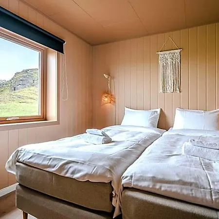 Ryten & Kvalvika Trail Farm Hotel