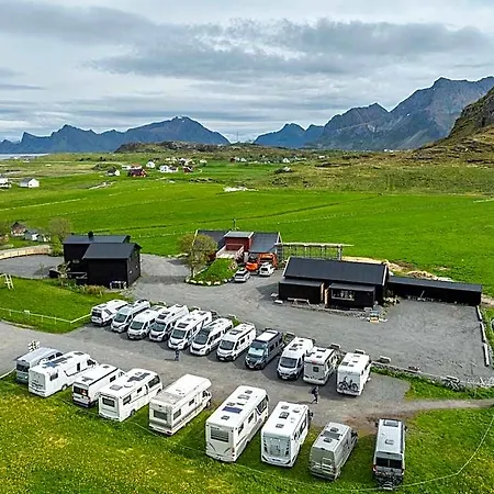 Ryten & Kvalvika Trail Farm Hotel Ramberg